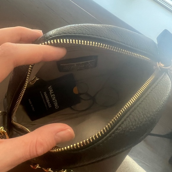 Black Valentino crossbody bag with gold braided chain strap - Picture 6 of 6